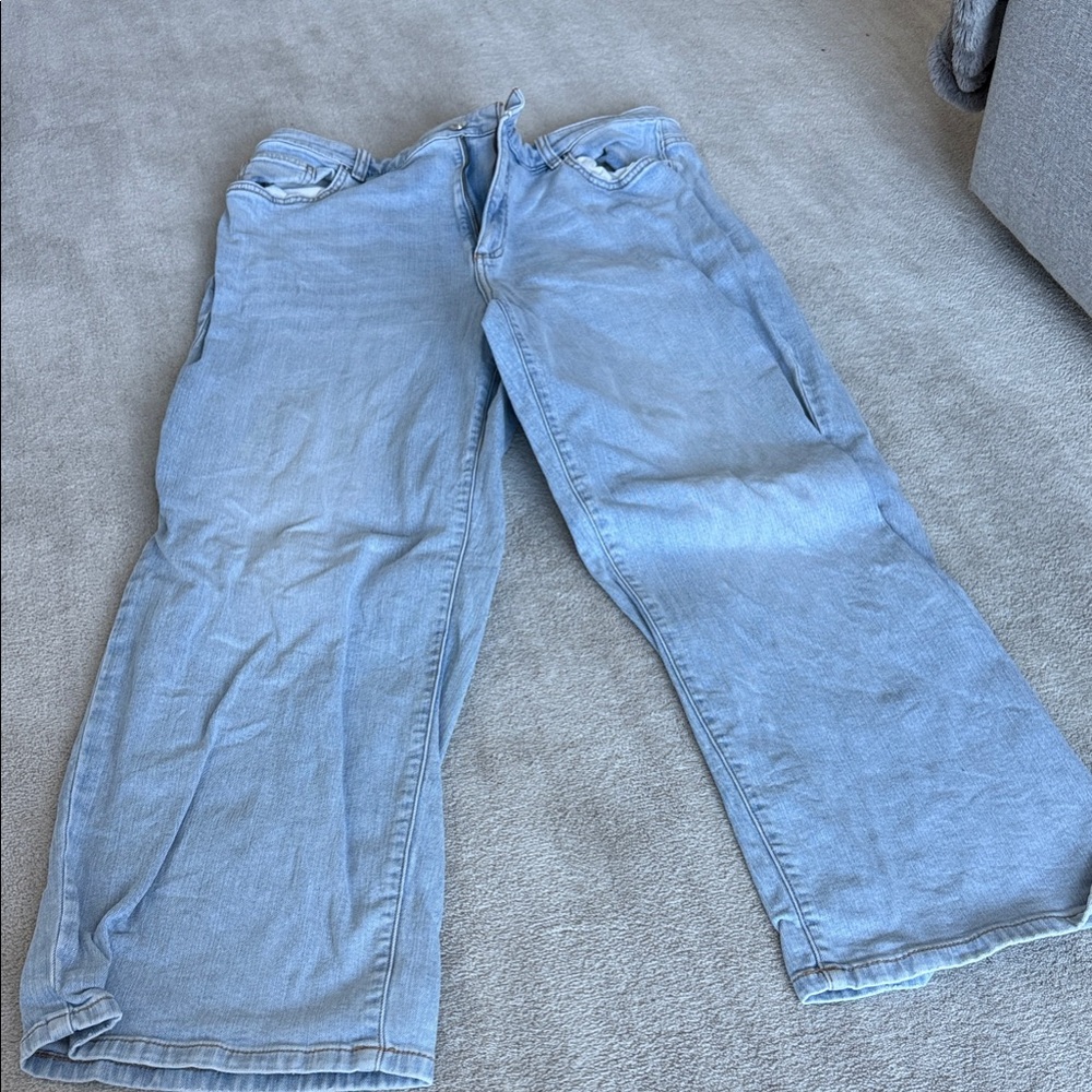 Joe Fresh Women’s Relaxed Light Denim Jeans